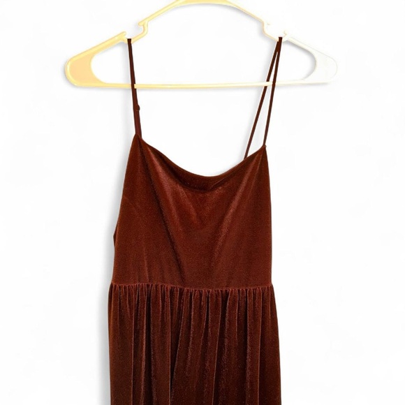 Urban Outfitters Emmabella Purple Velvet Straight-Neck Jumpsuit Size S - Picture 3 of 9